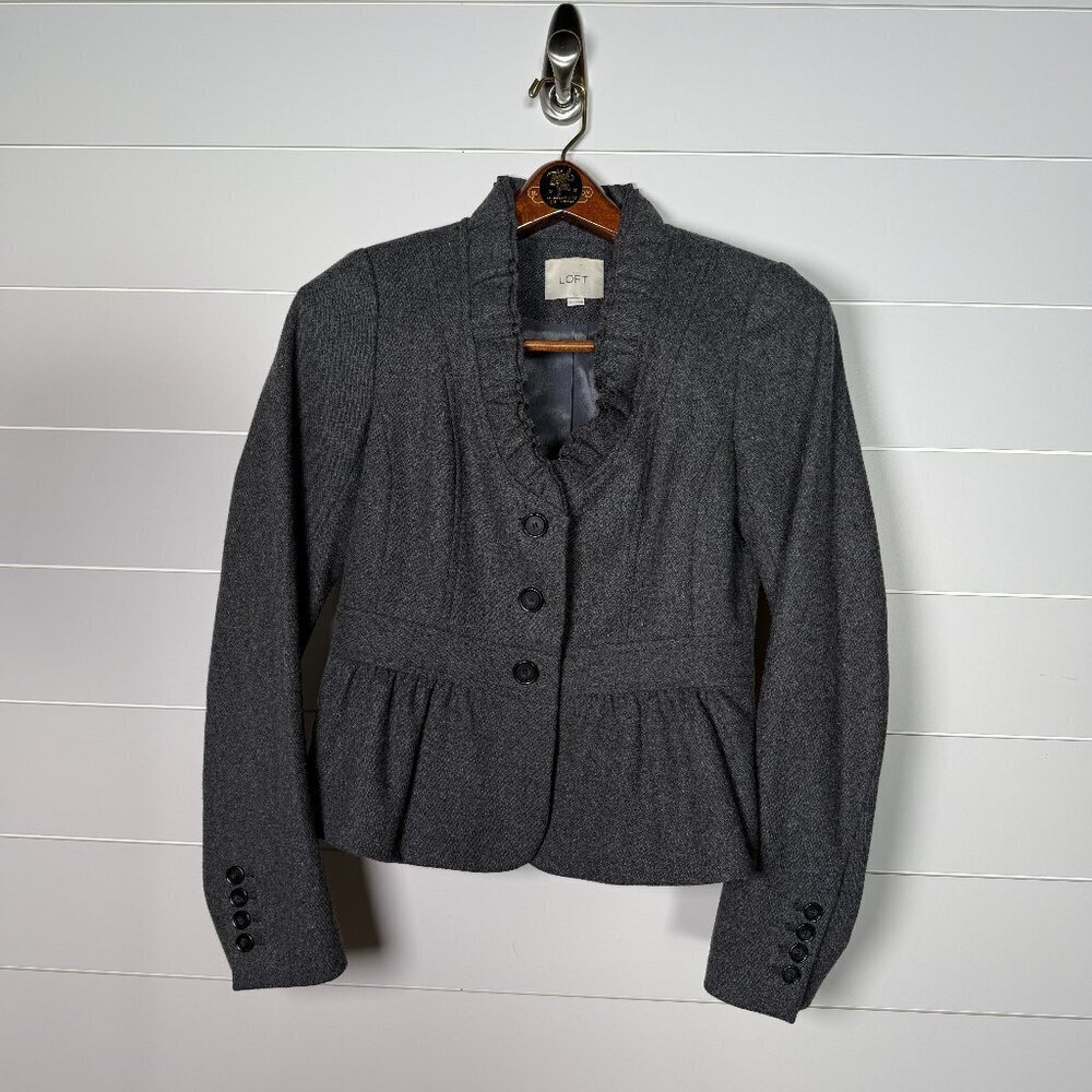 Ann Taylor Loft Crop Suit Jacket Womens Sz 2 Ruffle Gray Wool Blend
